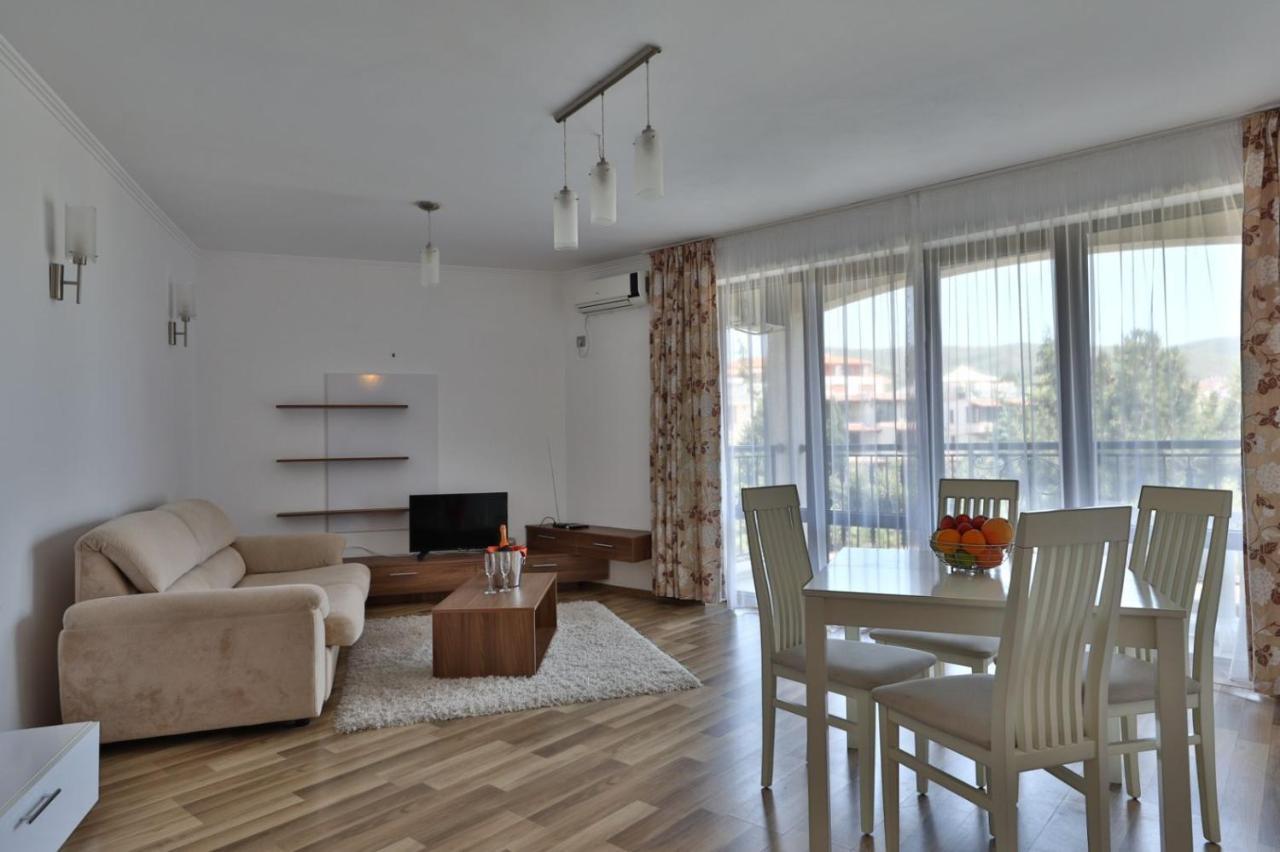 Vip Club Dolphin Coast Aparthotel Sunny Beach Buitenkant foto