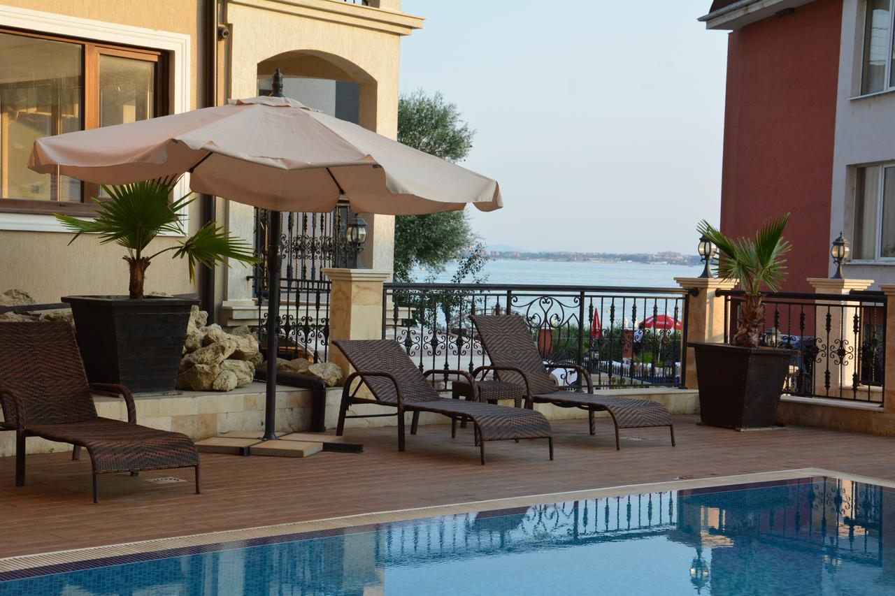 Vip Club Dolphin Coast Aparthotel Sunny Beach Buitenkant foto