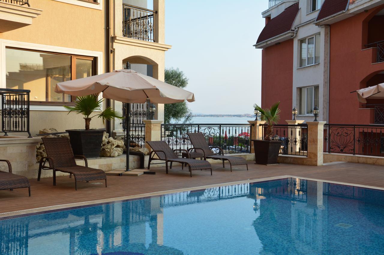Vip Club Dolphin Coast Aparthotel Sunny Beach Buitenkant foto