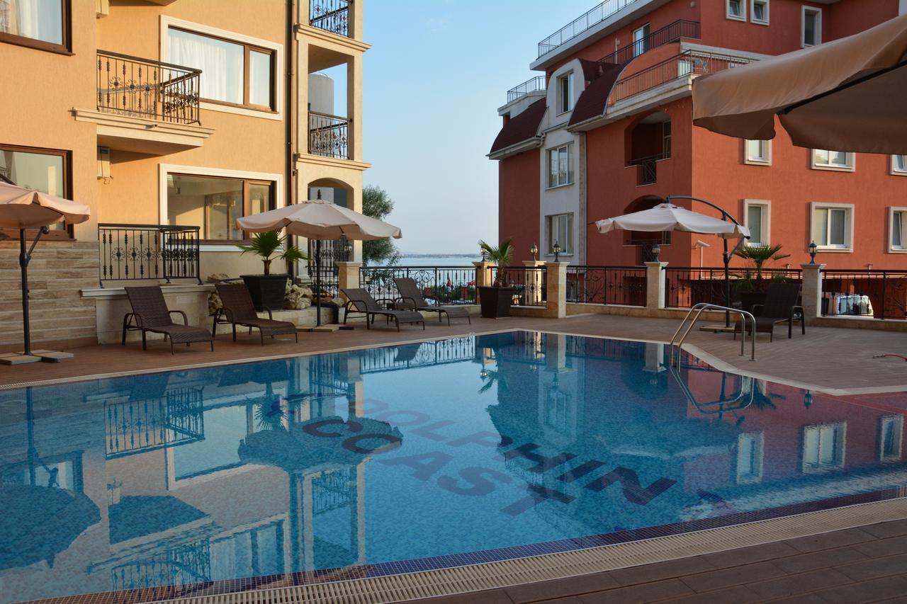 Vip Club Dolphin Coast Aparthotel Sunny Beach Buitenkant foto